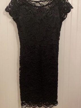black lace bodycon dress